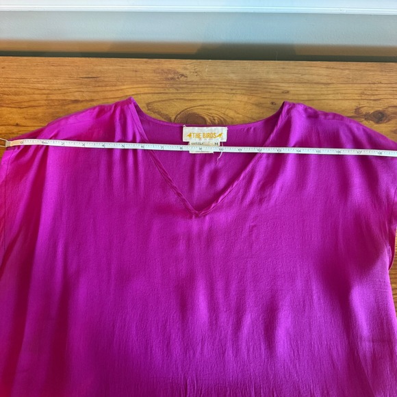 The Birds Womens Magenta Pink 100% Silk V-Neck Cap Sleeve Blouse Top Size Medium - Picture 5 of 5